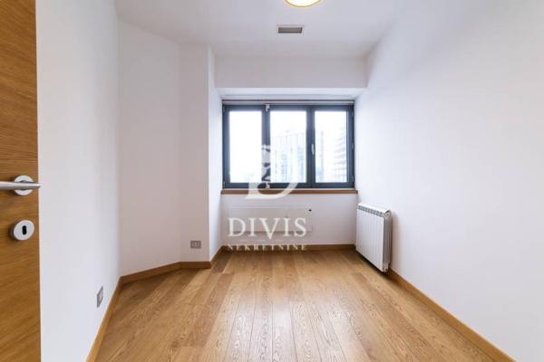 Slika 7 - Milentija Popovića, Petosoban stan na prodaju, 195m2, 960.000€